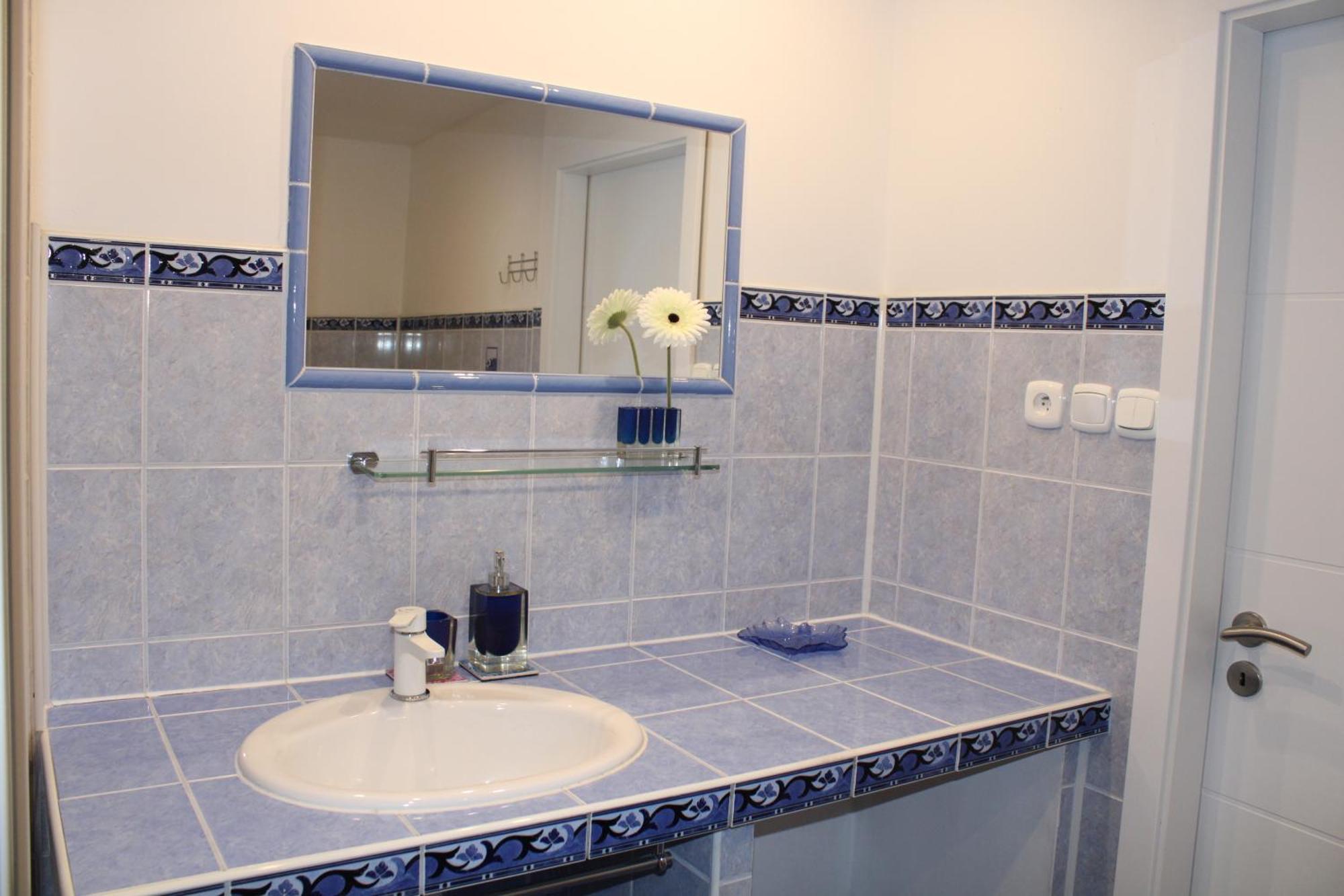 Sun Apartment Теплице Екстериор снимка